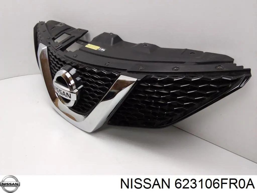 623106FR0A Nissan/Infiniti Решітка радіатора