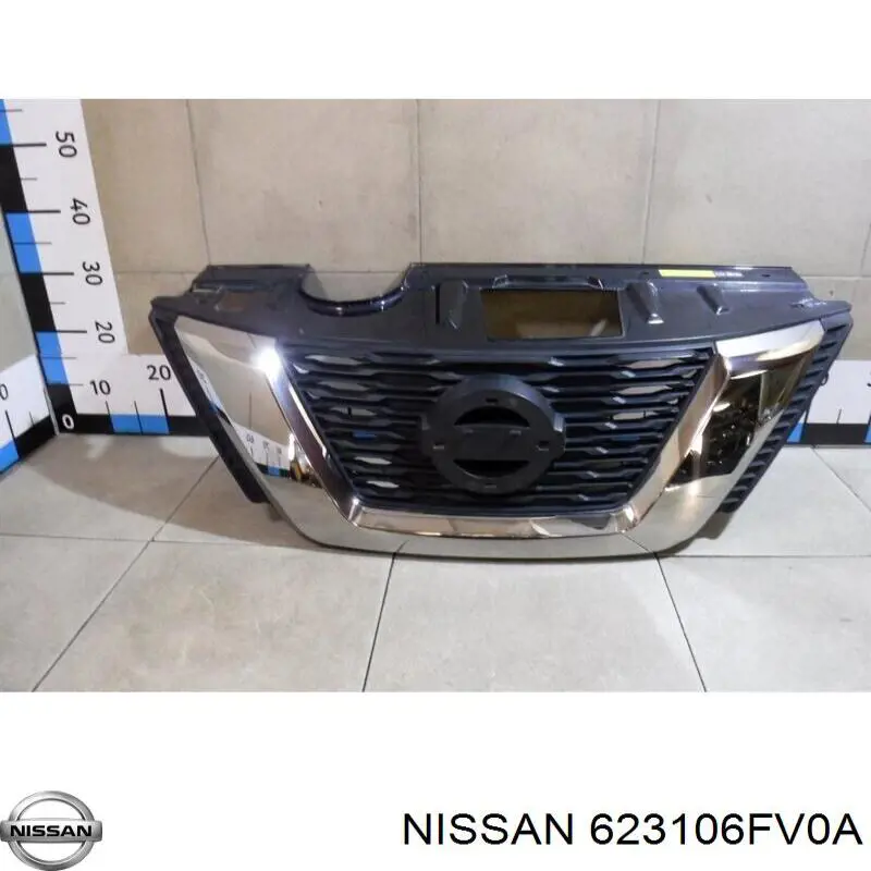 623106FV0A Nissan/Infiniti Решітка радіатора