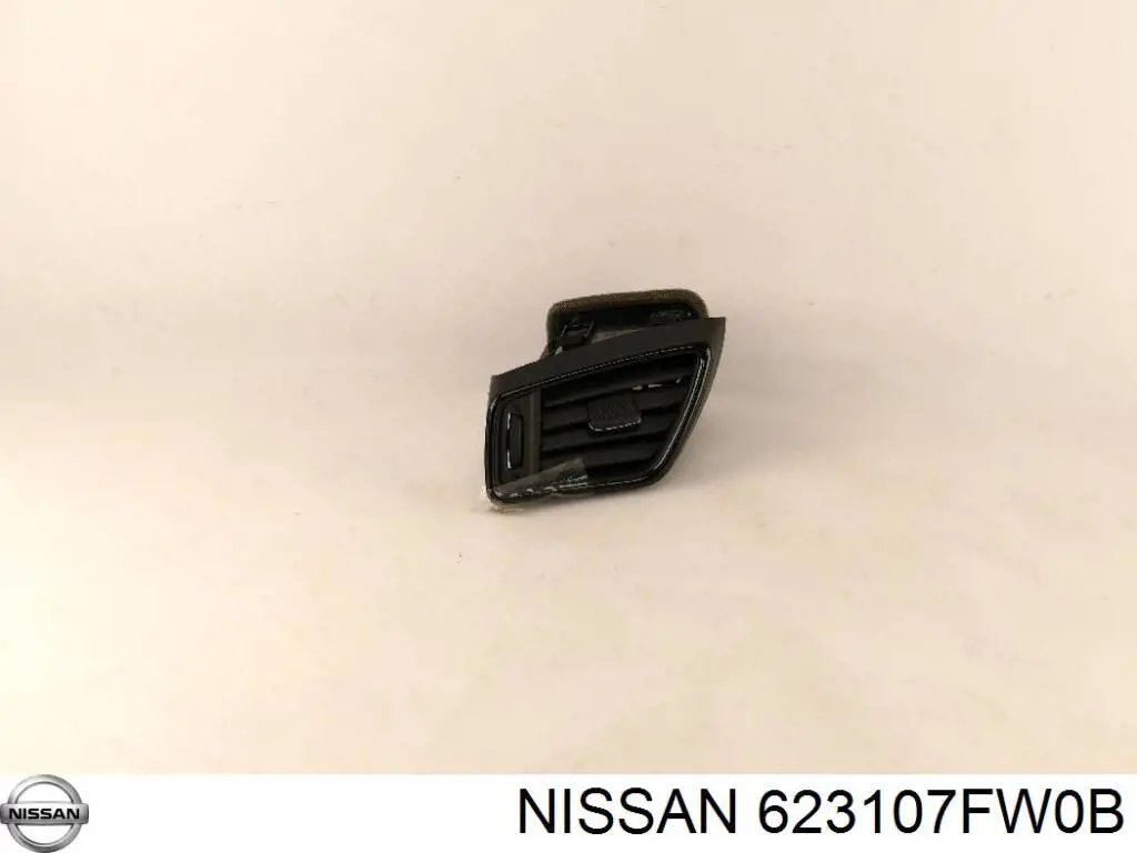 623107FW0B Nissan/Infiniti Решітка радіатора