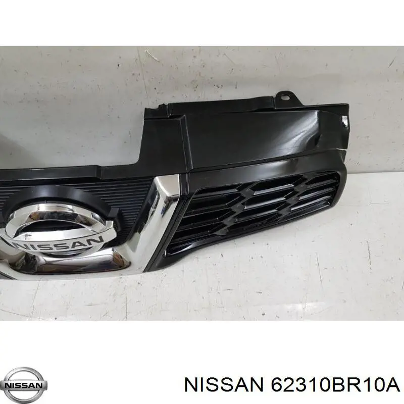 62310BR10A Nissan решітка радіатора