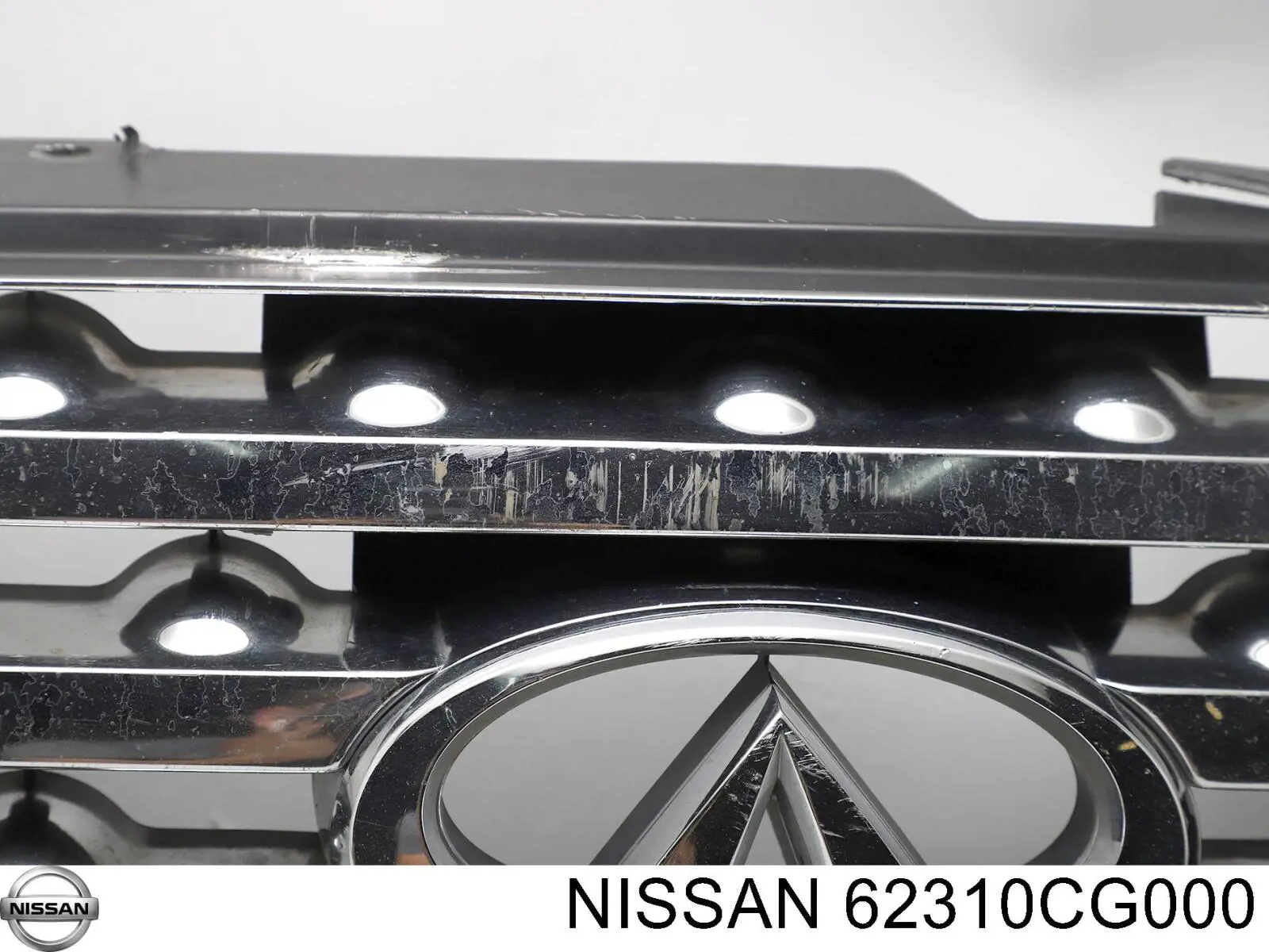 62310CG000 Nissan/Infiniti Решітка радіатора
