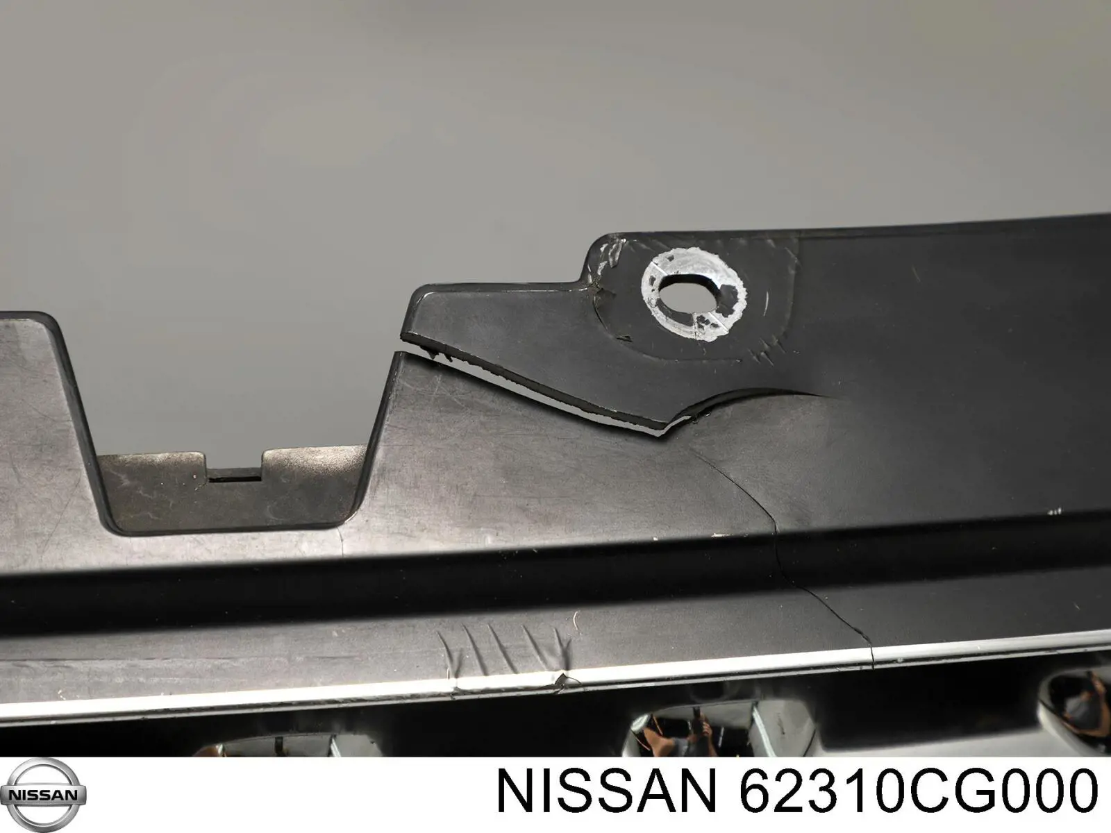 Облицювання радіатора Nissan/Infiniti 62310CG000 ціна, від 106.94 USD