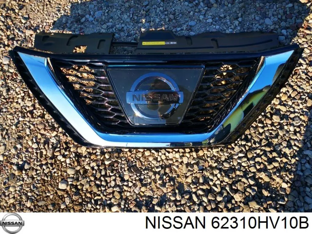 Решітка радіатора 62310HV10B Nissan/Infiniti