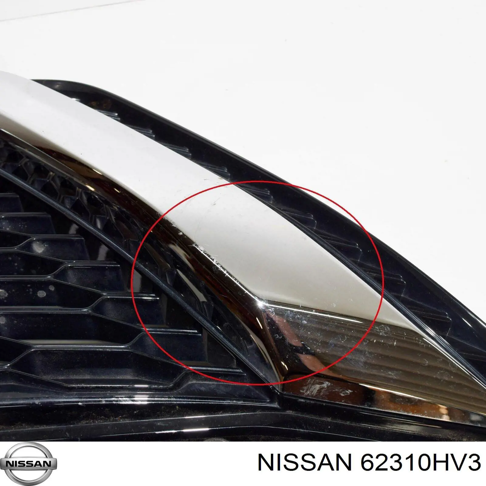 Решітка радіатора 62310HV3 Nissan/Infiniti