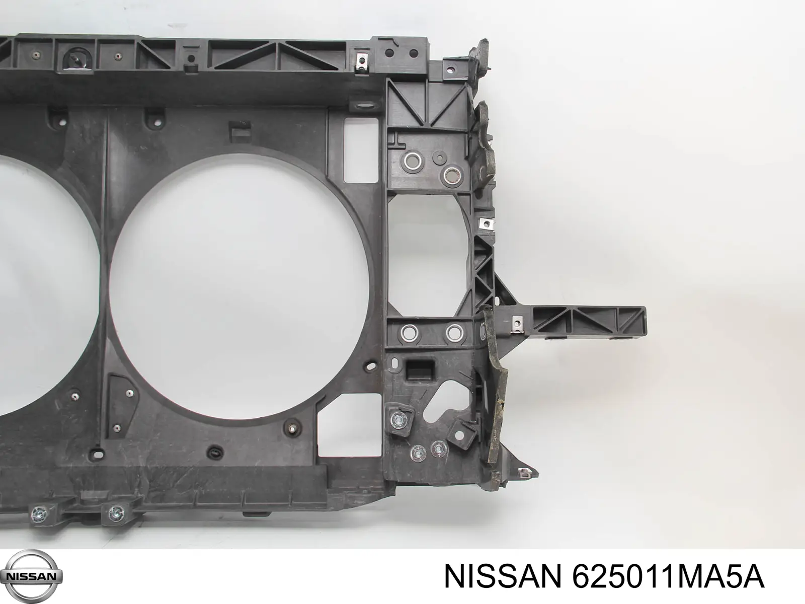 Рамка радіатора 625011MA0A Nissan/Infiniti