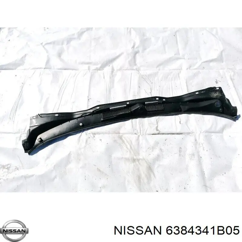 Підкрилок передній лівий на Nissan Micra  K11