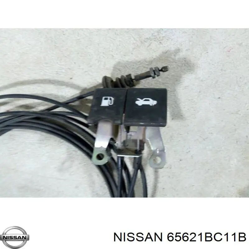 Трос відкриття капота Nissan Micra (K12) (Нісан Мікра)