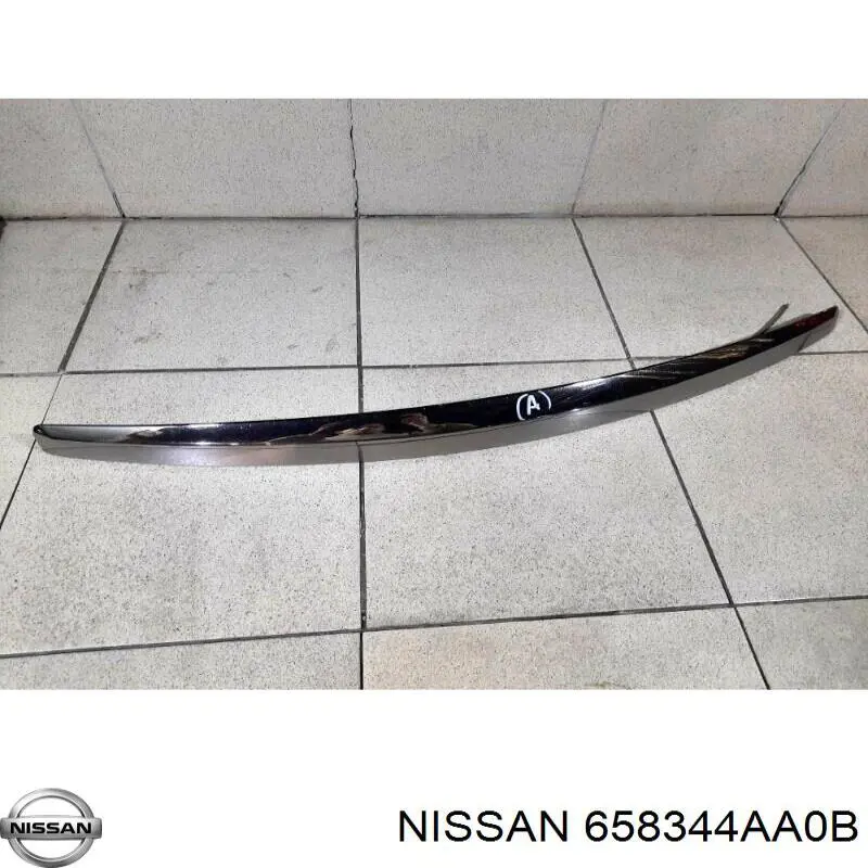 658344AA0B Nissan/Infiniti Накладка капота декоративна