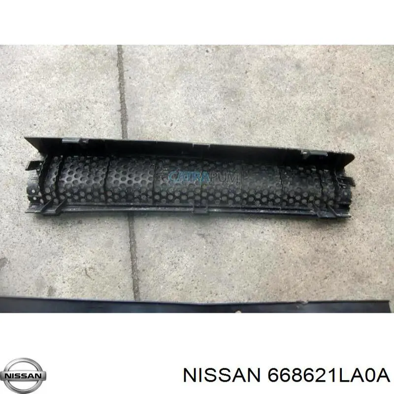 Водостік лобового скла, жабо 668621LA0A Nissan/Infiniti