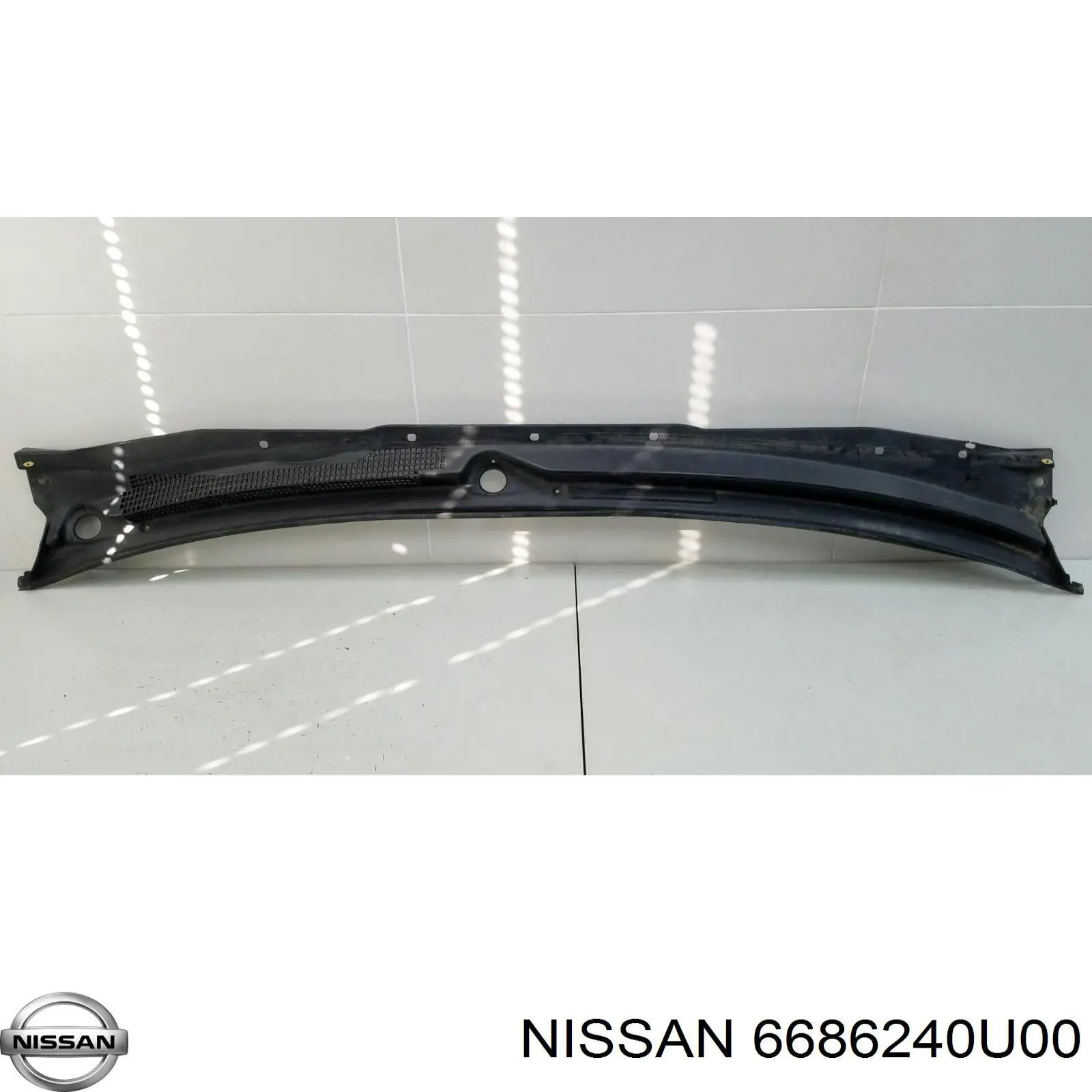 Купити 6686240U00 Nissan/Infiniti Водостік лобового скла, жабо