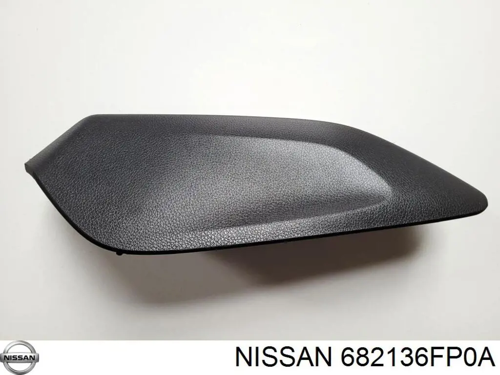 Купити 682136FP1A Nissan/Infiniti 