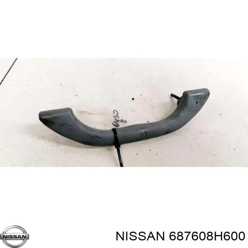 687608H600 Nissan/Infiniti Решітка вентиляції салону на "торпедо", ліва