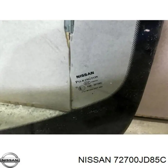 Лобове скло на Nissan Qashqai I 