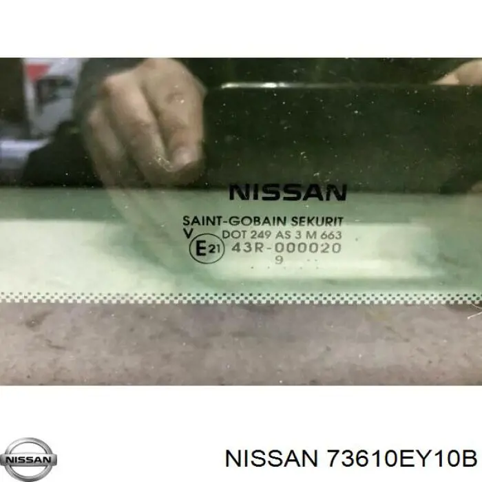 73610EY10B Nissan/Infiniti Скло люка даху