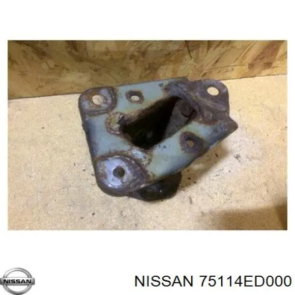 Купити 75114ED000 Nissan/Infiniti Кронштейн підсилювача переднього бампера