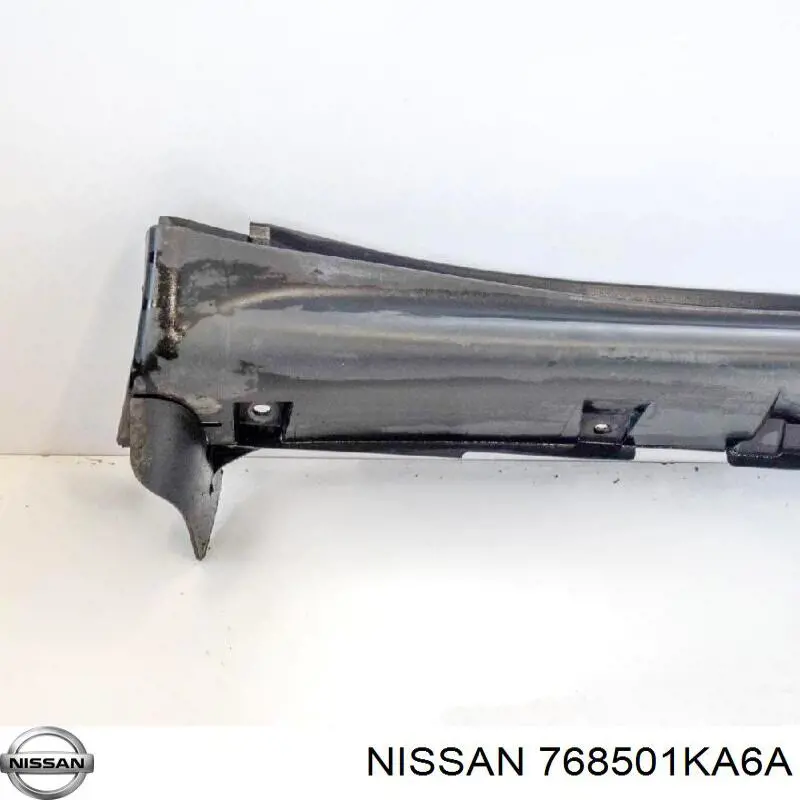 Накладка зовнішня (молдинг) порога, правий Nissan JUKE NMUK (F15E) (Нісан Жук)
