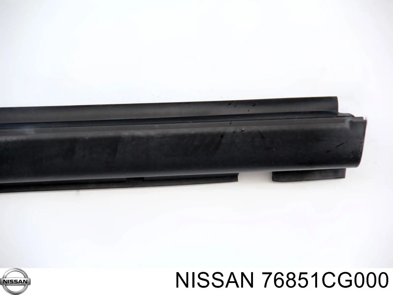 Накладка зовнішня (молдинг) порога, лівий Nissan/Infiniti 76851CG000 ціна, від 25.14 USD