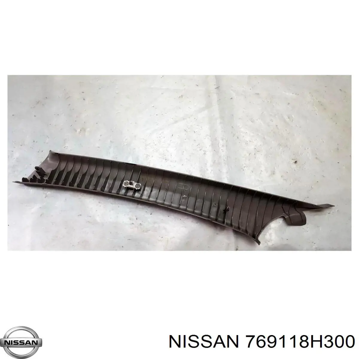 769118H300 Nissan/Infiniti Обшивка стійки кузова внутрішня, передня права