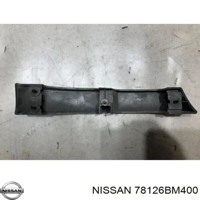 Вія (накладка) правої фари Nissan/Infiniti 78126BM400 ціна, від 6.22 USD