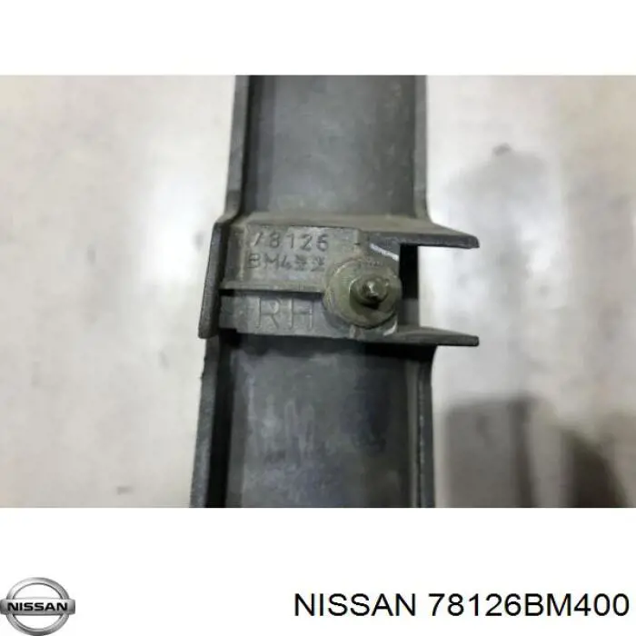 Вія (накладка) правої фари Nissan Almera 2 (N16) (Нісан Альмера)