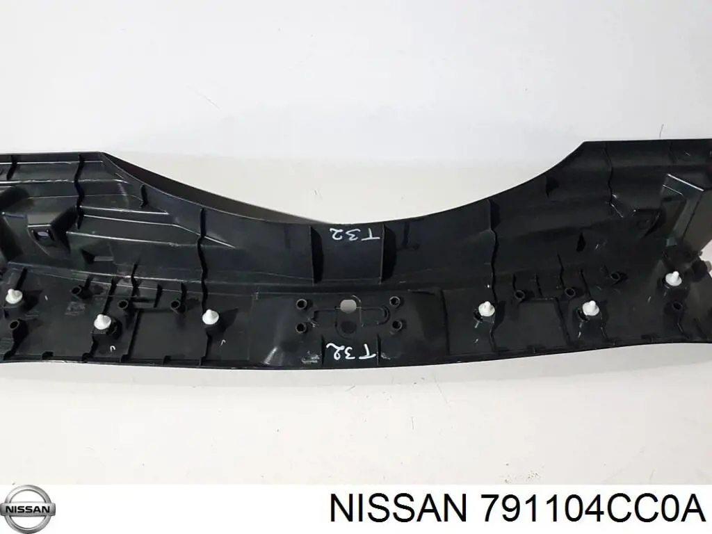 Панель багажного відсіку Nissan/Infiniti 791104CC0A ціна, від 185.50 USD