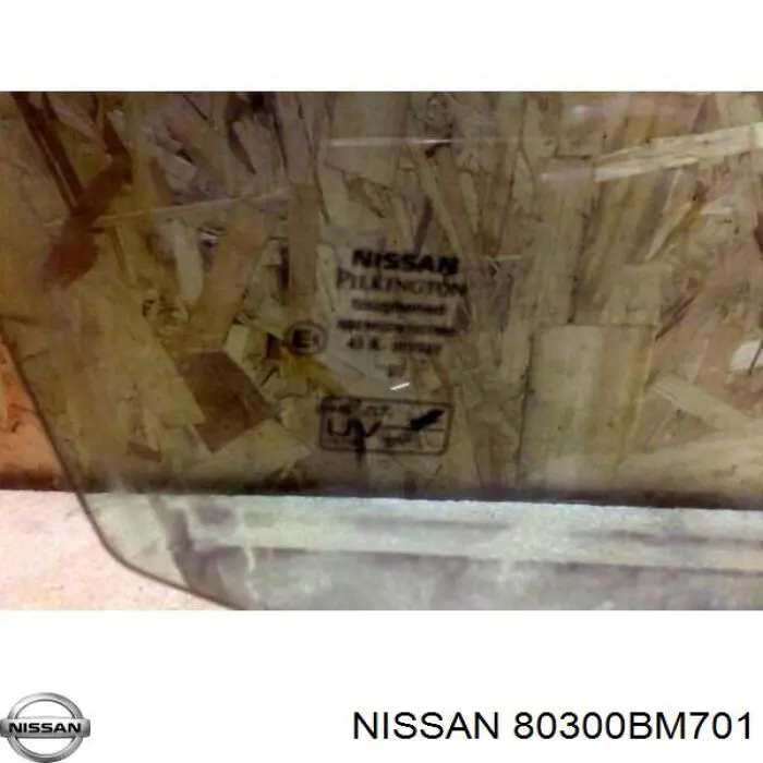 Скло передніх дверей, правою Nissan Almera 2 (N16) (Нісан Альмера)