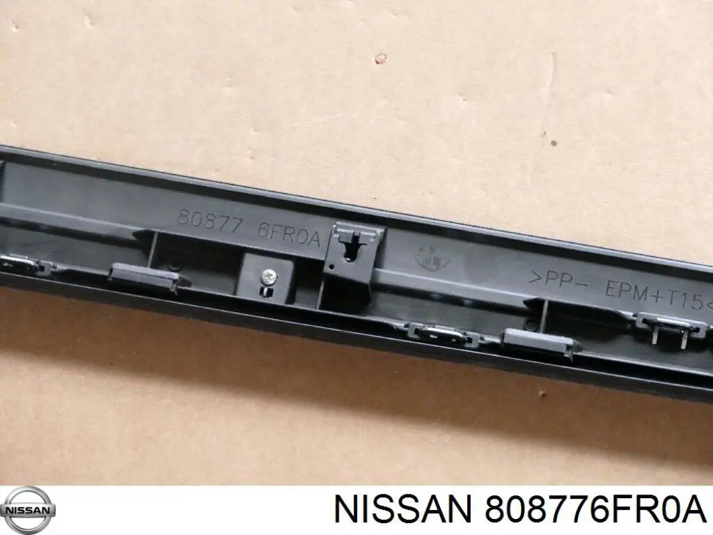 808776FR0A Nissan/Infiniti Молдинг передніх лівих дверей, нижній