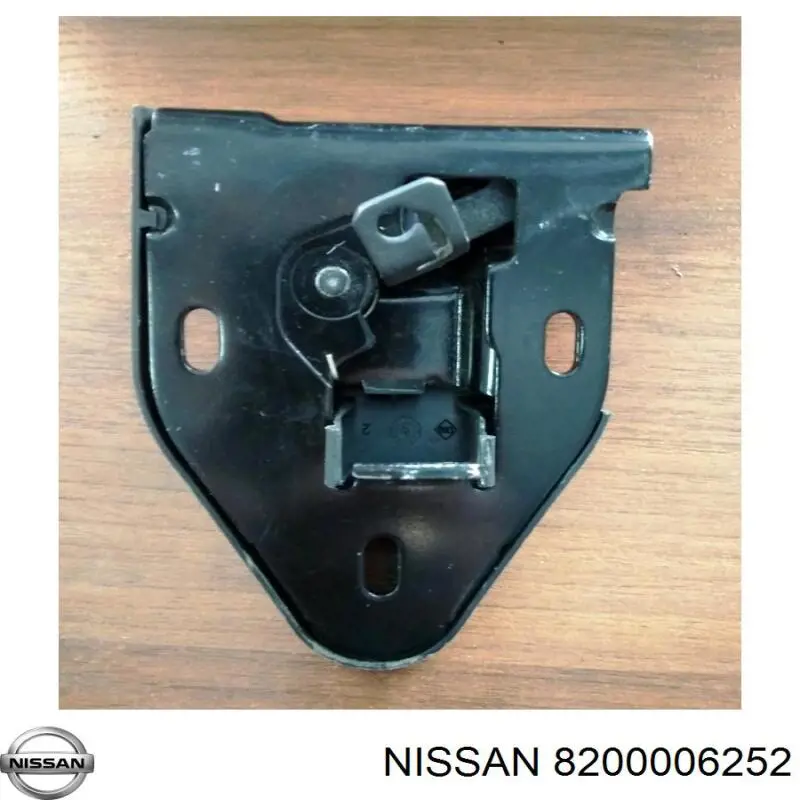 8200006252 Nissan/Infiniti Замок задньої правої двостулкової двері, нижній