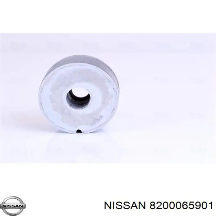 Радіатор масляний 8200065901 Nissan/Infiniti