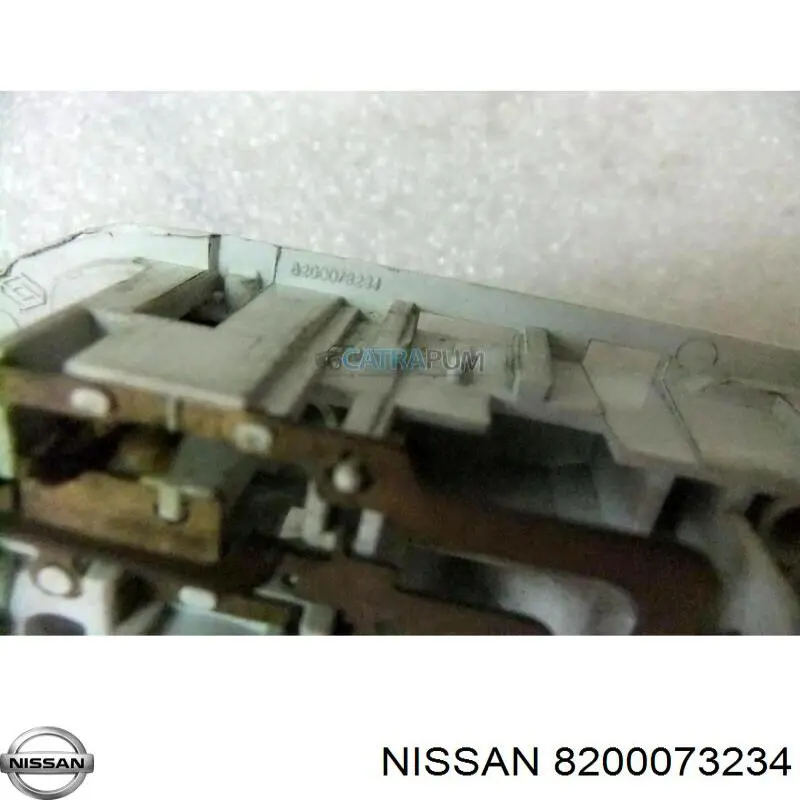Купити 8200073234 Nissan/Infiniti Плафон освітлення кабіни