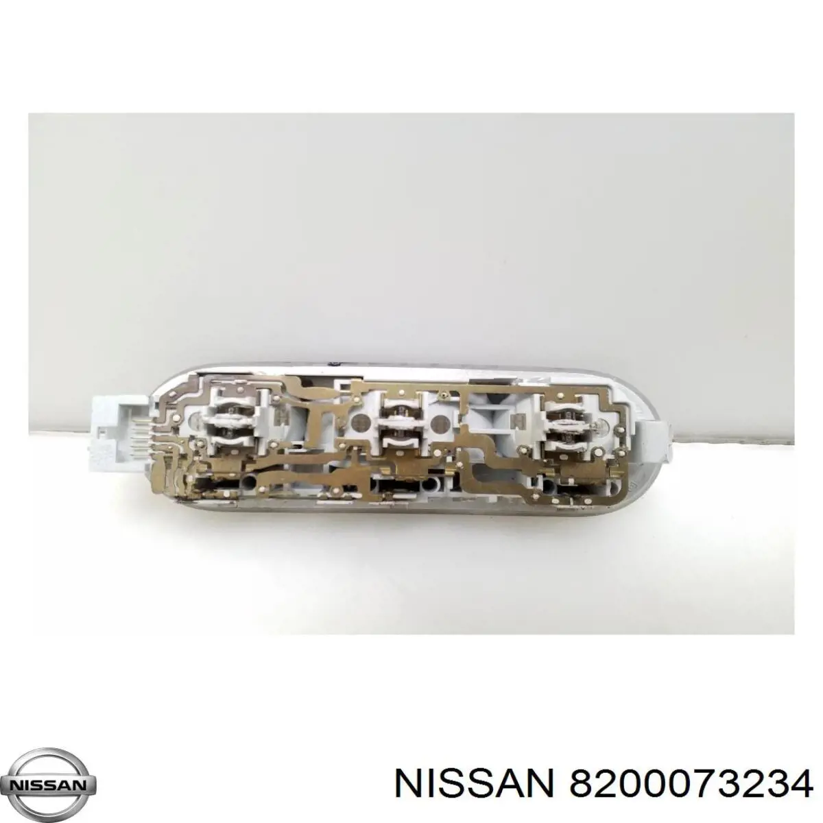 Плафони внутрішнього освітлення Nissan/Infiniti 8200073234