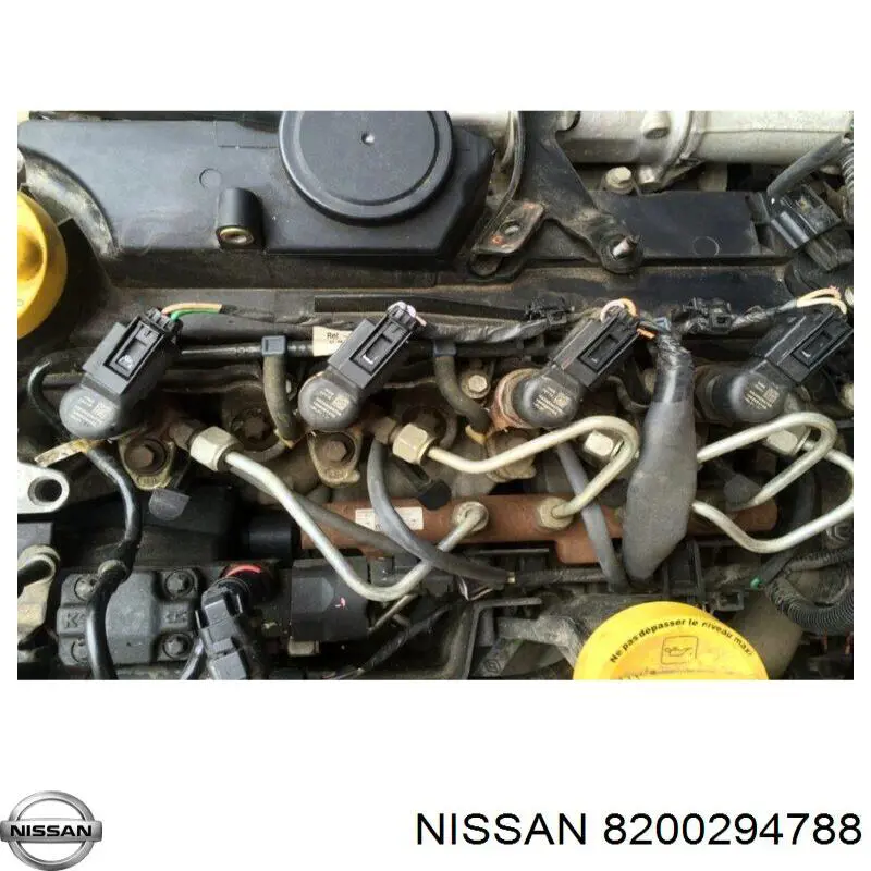 Форсунка вприску палива на Nissan Note  E11