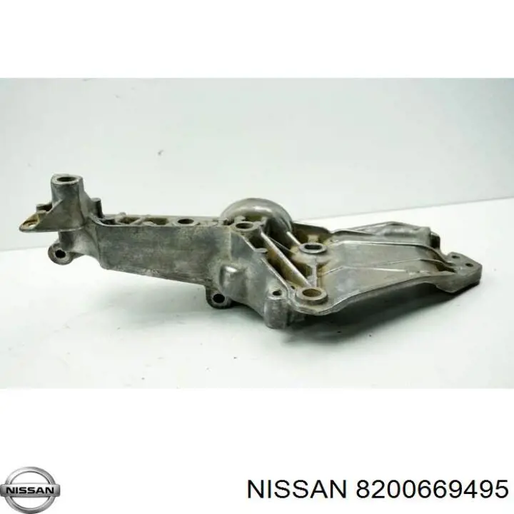  Кронштейн генератора Renault Megane 2