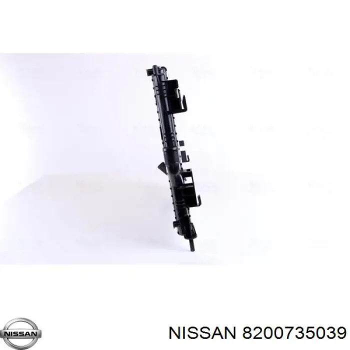 Радіатор охолодження двигуна 8200735039 Nissan