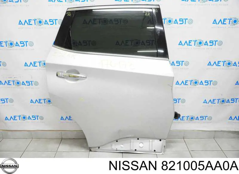 Двері пасажирські задні праві на Nissan Murano  Z52