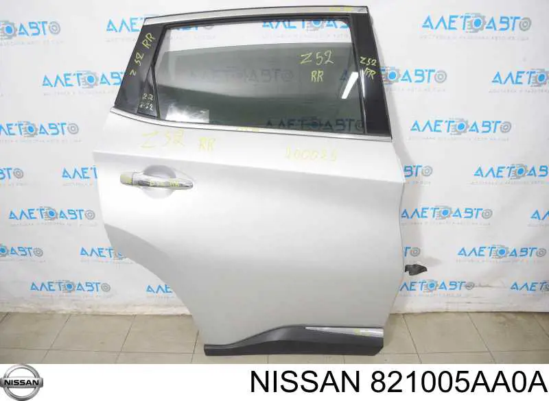 Купити Двері задні, праві Nissan Murano  Z52
