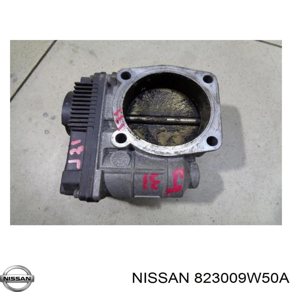 Скло заднє праве Nissan/Infiniti 823009W50A ціна, від 63.33 USD