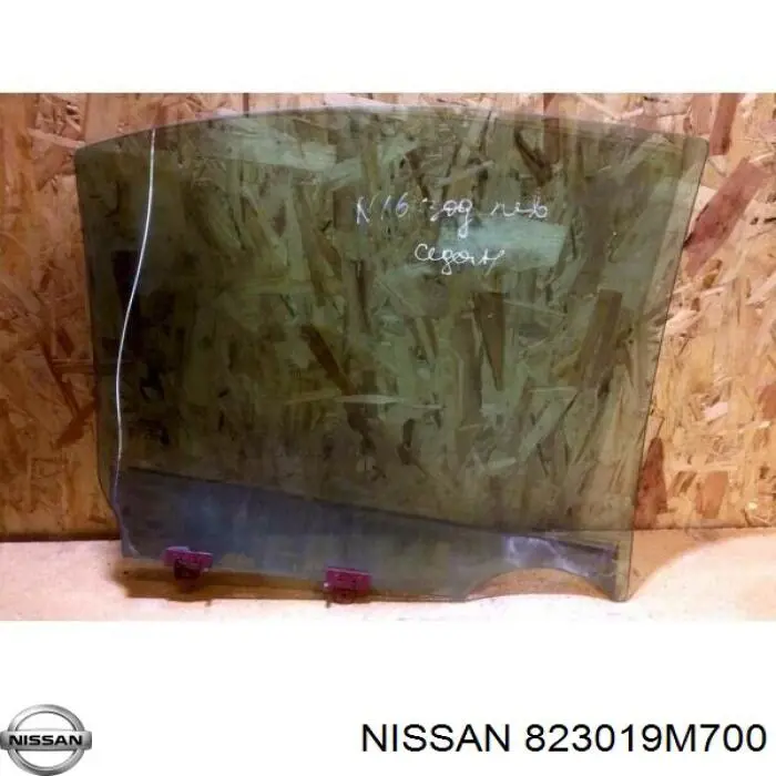 823019M700 Nissan/Infiniti Скло задніх дверей, лівих