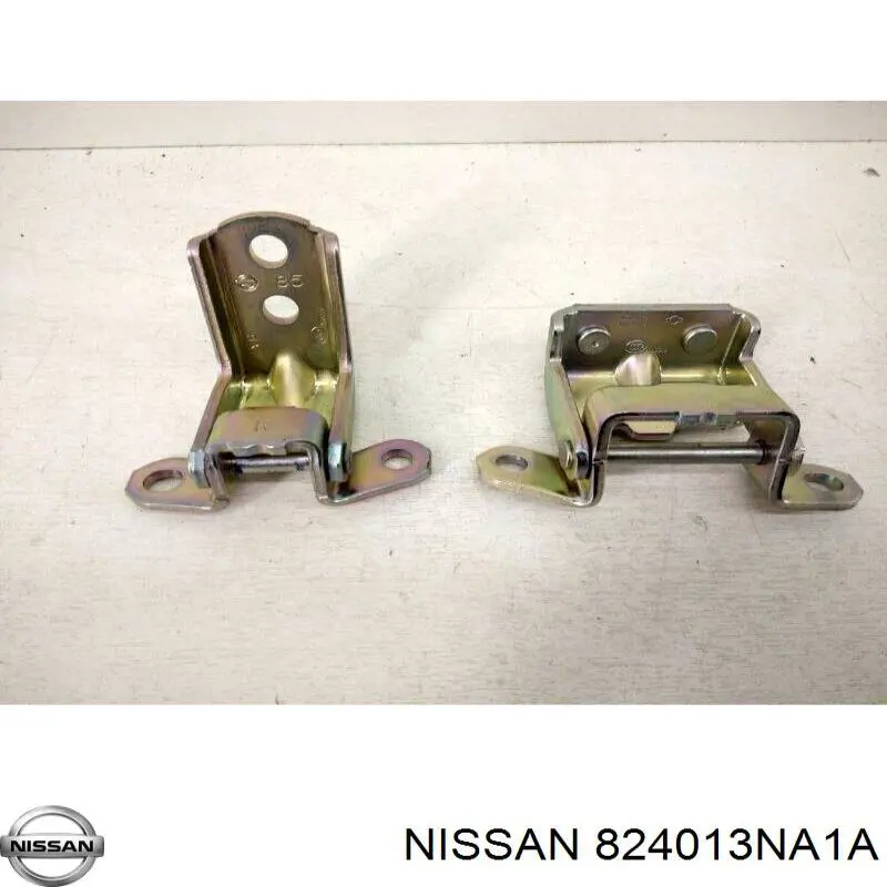 824013NA1A Nissan/Infiniti Петля задніх лівих дверей