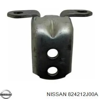 Дверний шарнір правий передній Nissan/Infiniti 824212J00A