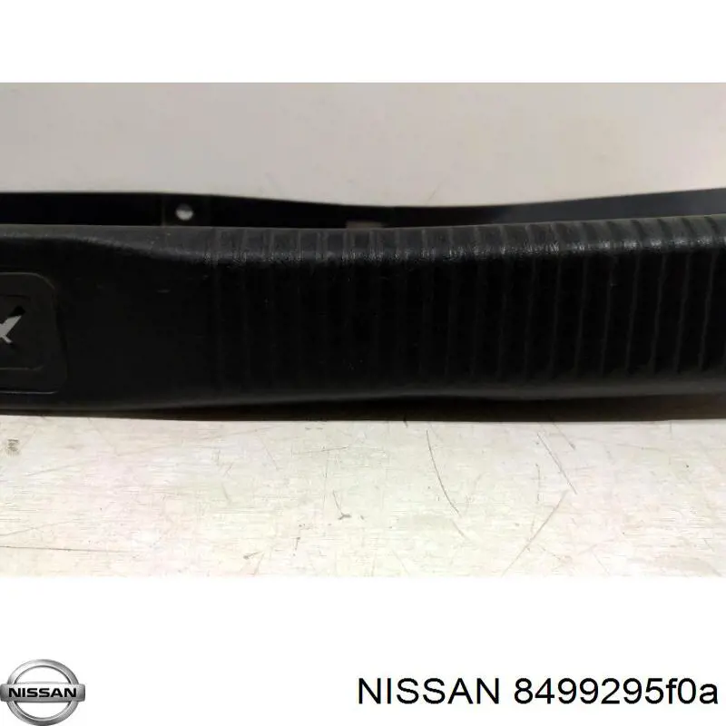 Накладка задньої панелі багажника Nissan/Infiniti 8499295F0A ціна, від 41.80 USD