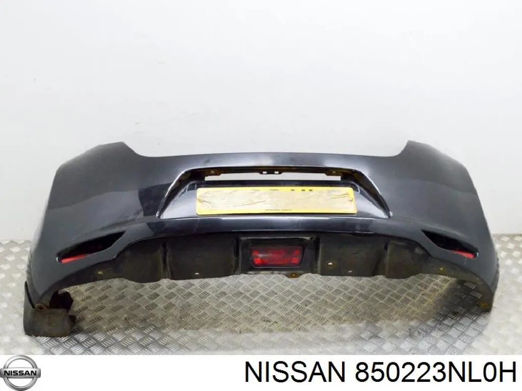 Купити 850223NL0H Nissan/Infiniti Задній бампер