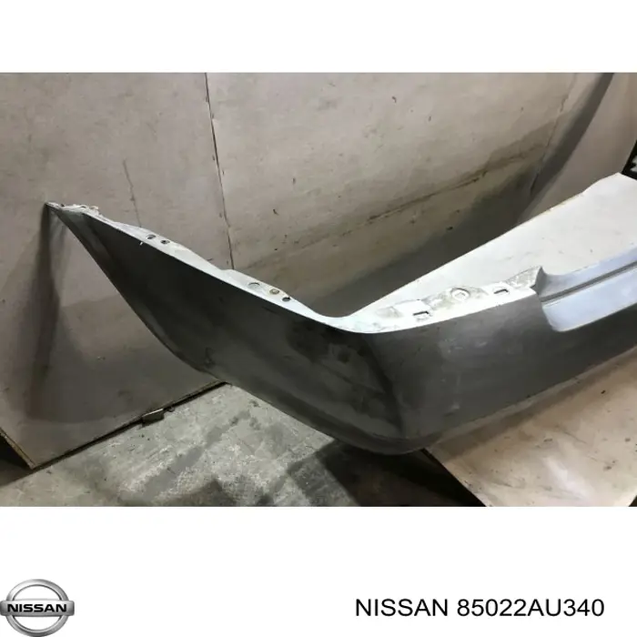 Бампер задній Nissan Primera 