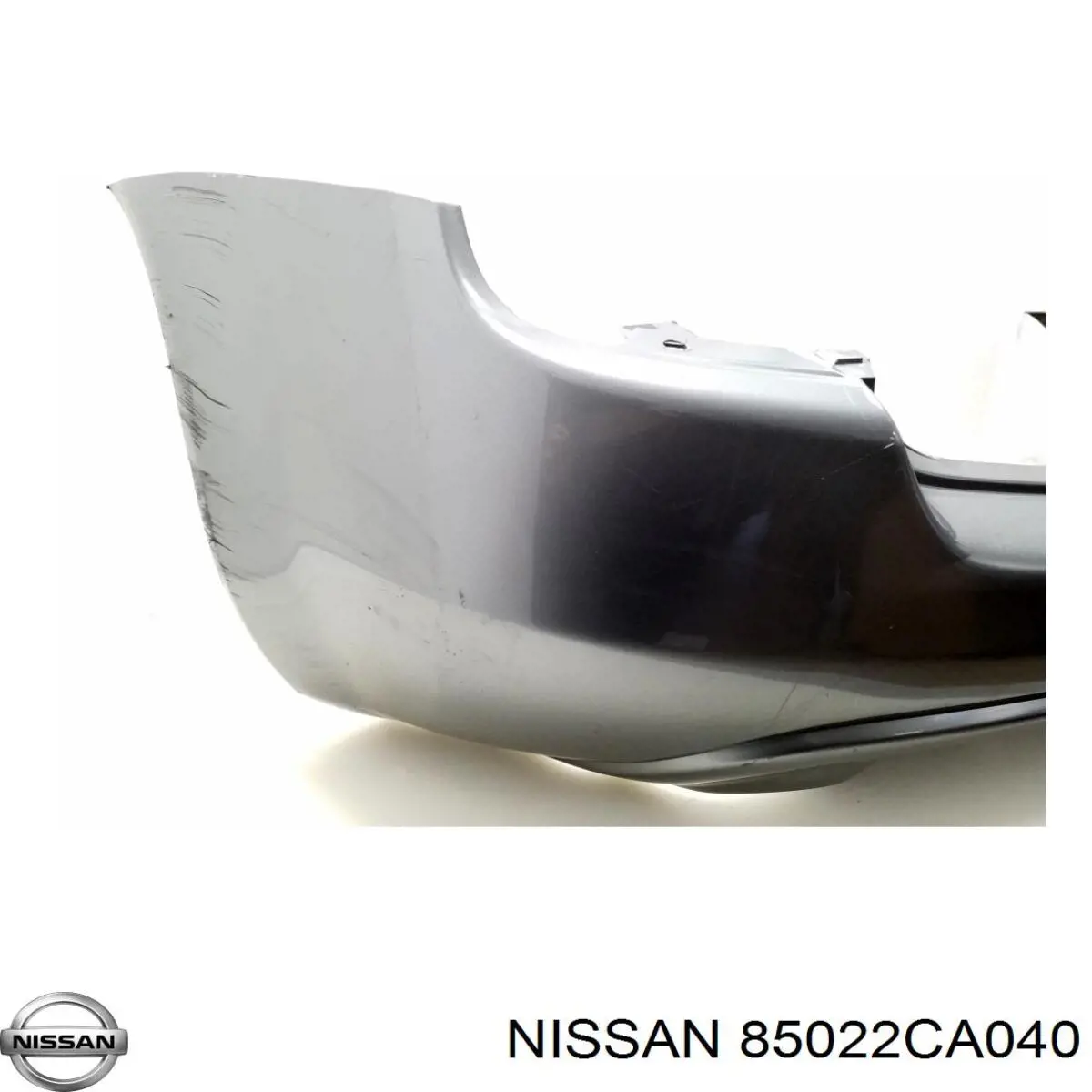 Задній бампер 85022CA040 Nissan/Infiniti