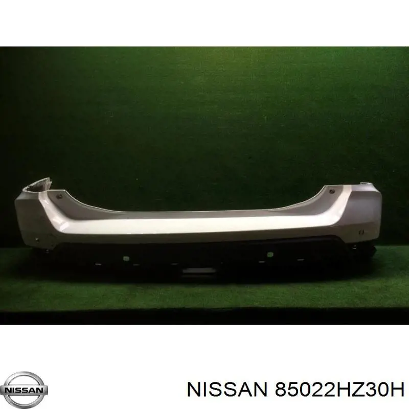Задній бампер 85022HZ30H Nissan/Infiniti