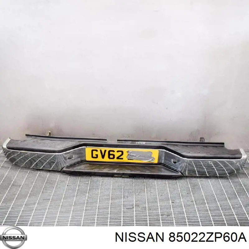 Бампер задний хром / fascia-rear bumper на Nissan Navara NP300 