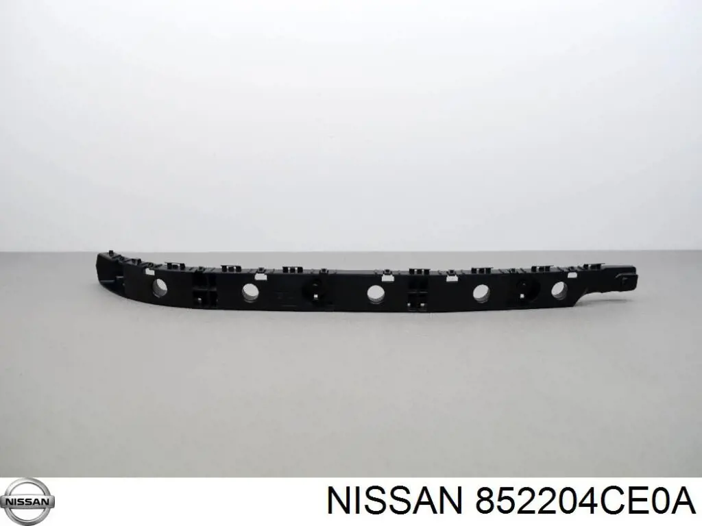 852204CE0A Nissan/Infiniti Кронштейн бампера заднього, правий