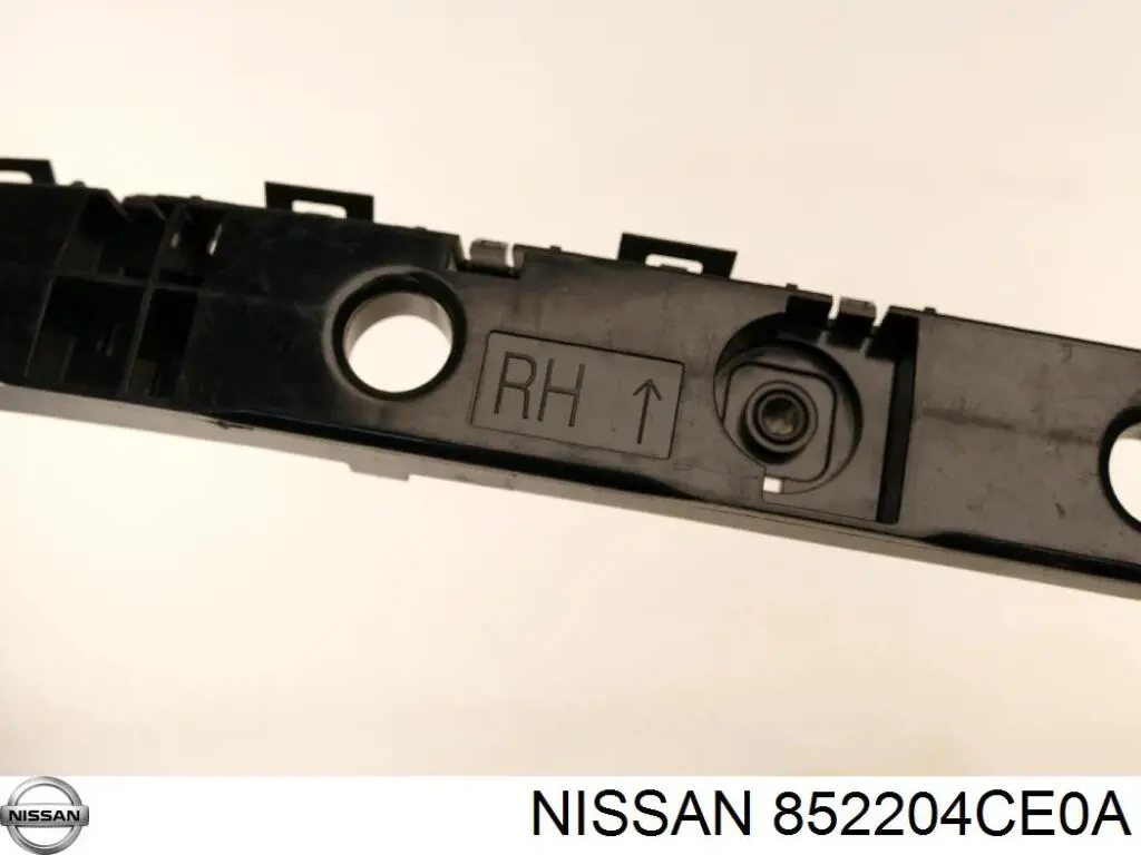 Кронштейн бампера заднього, правий Nissan/Infiniti 852204CE0A ціна, від 19.28 USD