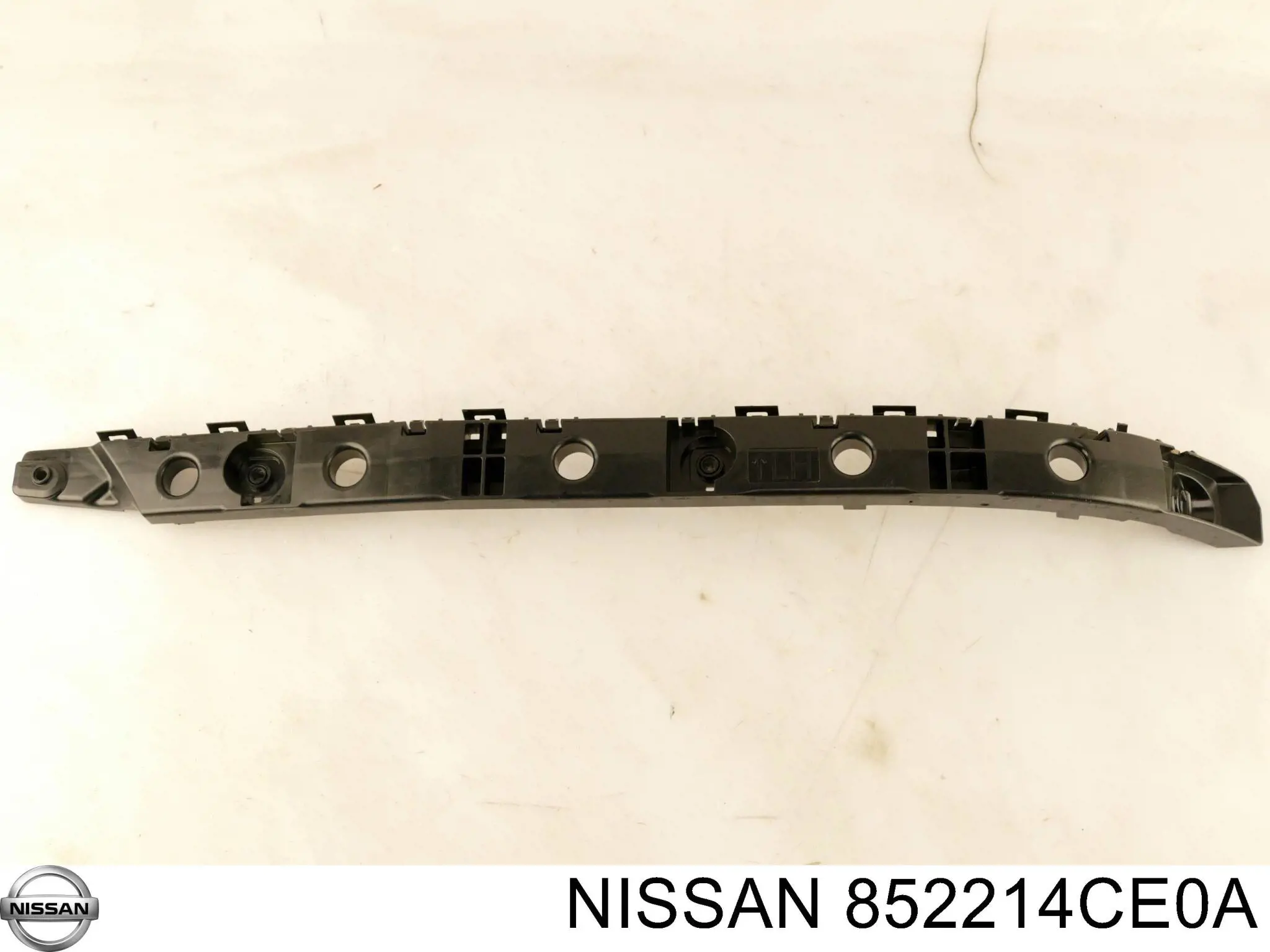 Купити 852214CE0A Nissan/Infiniti Кріплення бамера ліве