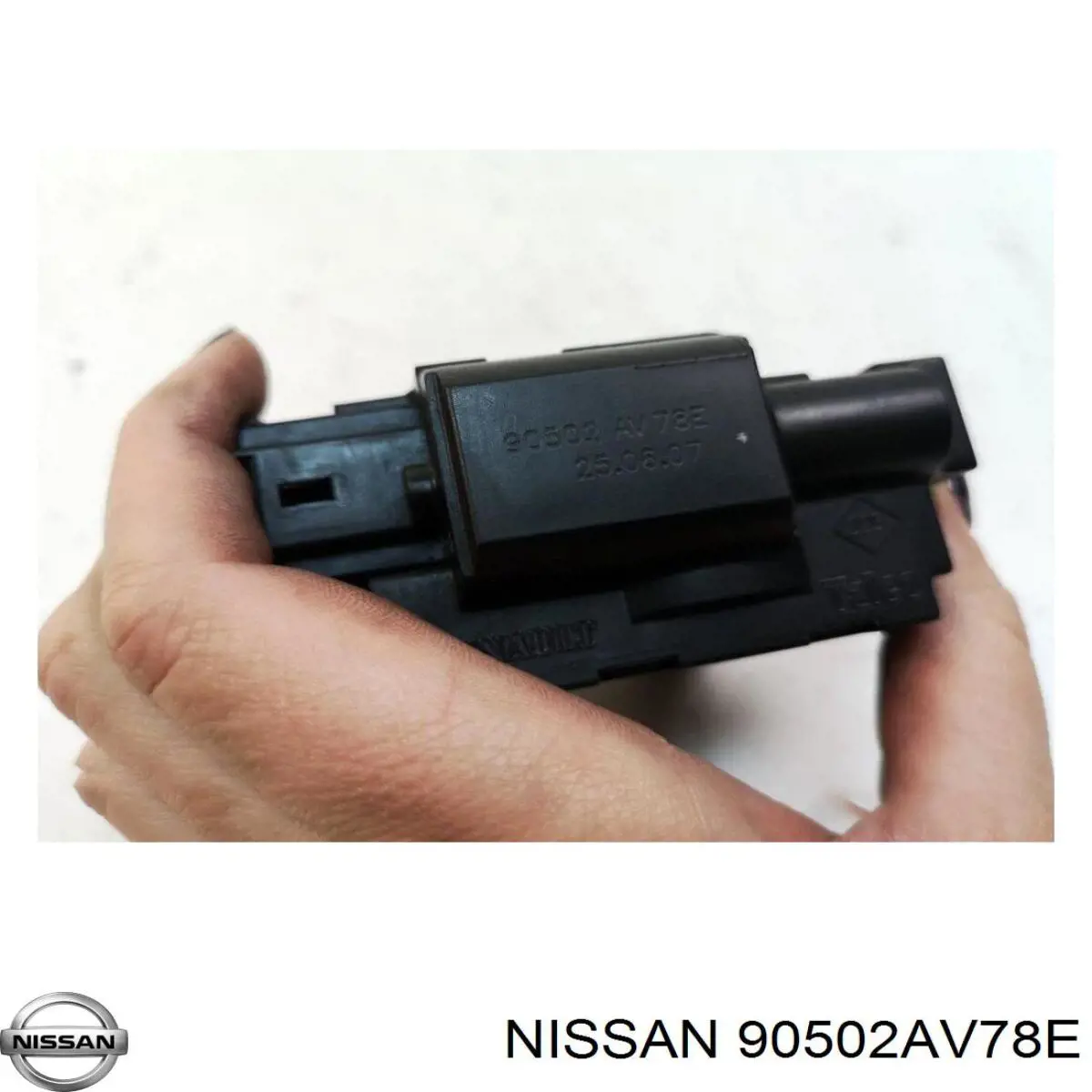 Купити 90502EY11D Nissan/Infiniti Замок 3/5-х дверей, задній